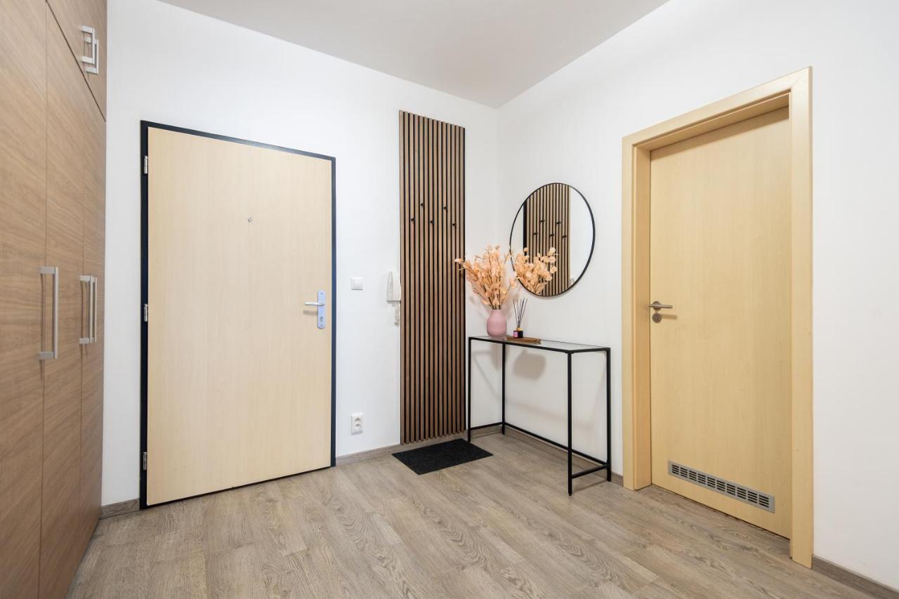 Nova Karolina Apartment ออสตราวา ภายนอก รูปภาพ